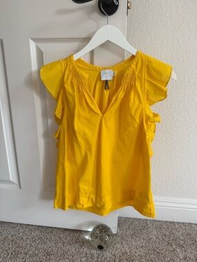 HD in Paris Yellow Flutter Sleeve Blouse - Size XS - EUC!